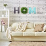4 Pieces Wall Hanging Wood Home Sign Wooden Home Letter Sign with Green Wreath for O Rustic Home Decorative Sign with Artificial Eucalyptus Wall Decor Signs for Home Party Living Room House