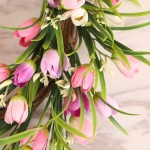BTPOUY 15.7 Inch Artificial Tulip Flower Wreath Pink Tulip Wreath with Bow for Front Door Tulip Front Door Wreath Spring Summer Floral Wreaths for Indoors Home Decor