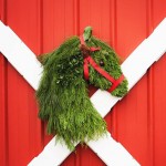 Kuuans Art Handmade Home Decor Animal Christmas Wreath Door Knocker Horse Head Wreath Farm Pine Cone