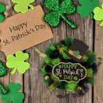 St. Patricks Day Gnomes Wreath Irish Day Gnome Wreaths for Front Door Outside Saint Patricks Day Wall Decorations Gnome Wreath Hanger St Patricks Garland Outdoor Indoor Home Decor B