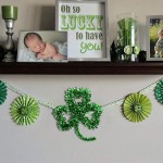 St. Patricks Day Wreath for Front Door Green Shamrock Wreath Shining St. Patrick's Day Garland Artificial Wreath for Irish Day Saint Patrick's Day Decorations Window Wall Home Decor A