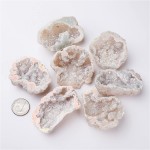 DSJJSUU 1PCS Natural Quartz Geode Plating Colors Colorful Agate Stones Crystal Energy Stone Material Home Decor Color : Beige Size : 1pcs Random