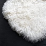Safavieh Sheep Skin Collection SHS211A Handmade Rustic Glam Genuine Pelt 3.4-inch Extra Thick Runner 2' x 6' Natural White