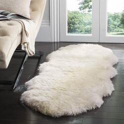 Safavieh Sheep Skin Collection SHS211A Handmade Rustic Glam Genuine Pelt 3.4-inch Extra Thick Runner 2' x 6'  Natural White