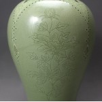 MellowBreez 11'' Korean Celadon Jade Ceramic Vase with Inlaid Flowers Reproduction of Korean National Treasure No.342 Classical Home Decoration Luxury Room Decor Accent