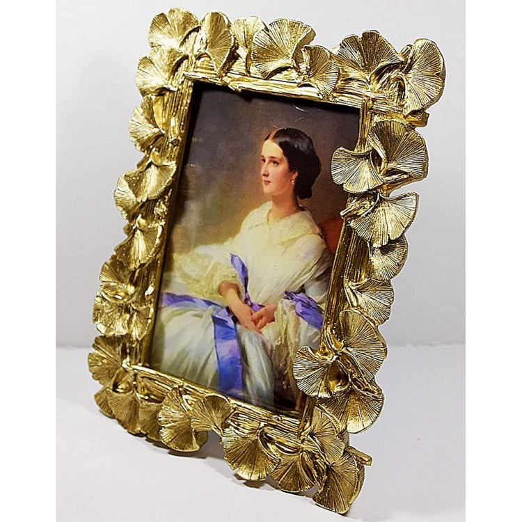Photo Frame with Gold Fan Shaped Accents for 4 x 6 Inch Photos